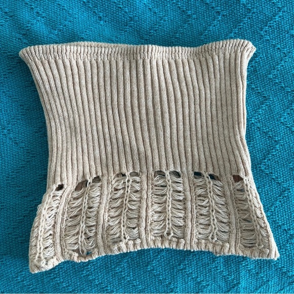 BANDEAU LADDER DETAIL CROP TOP IN NUDE KNIT - Picture 3 of 5